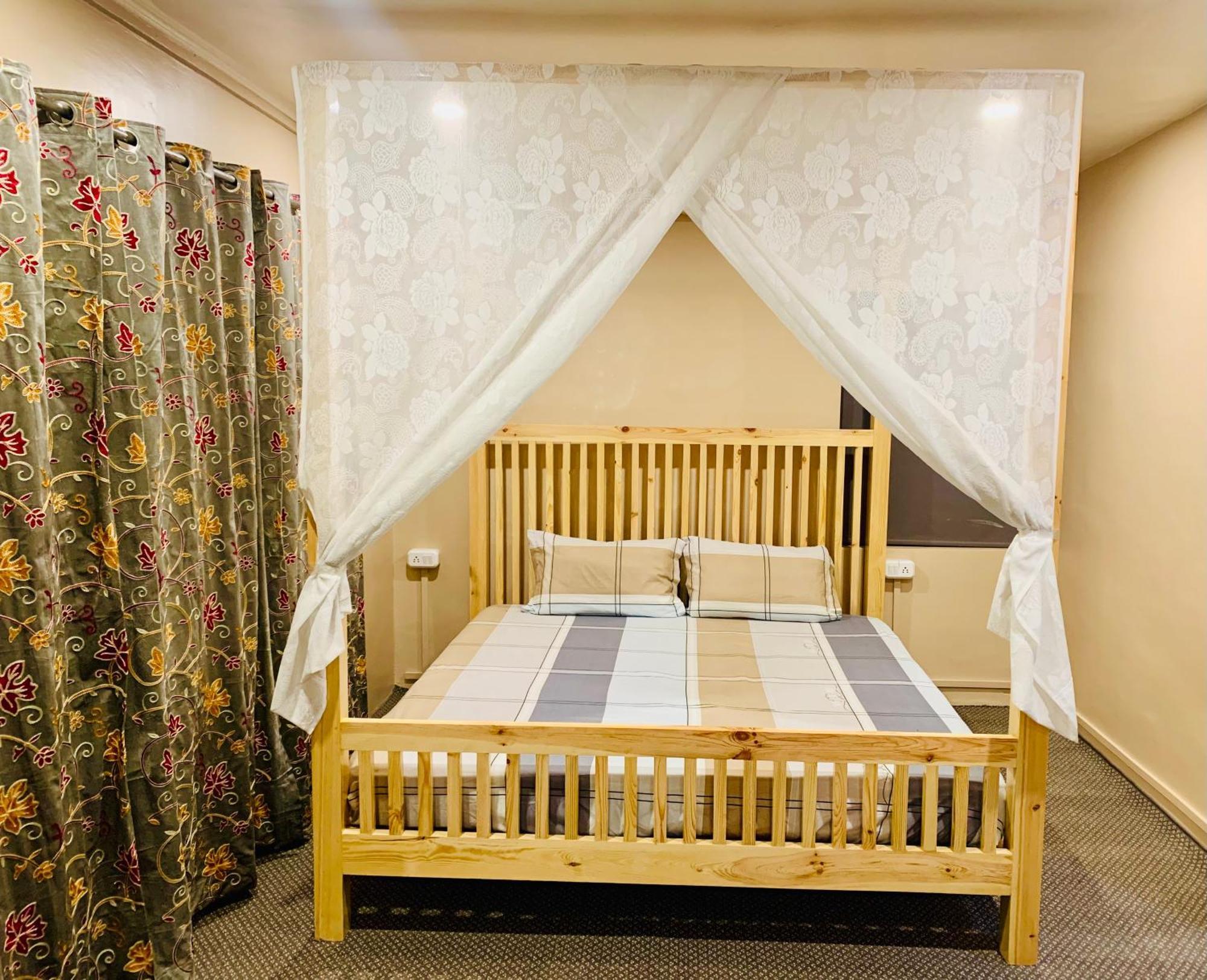 The Chinar Retreat Hut Hotel Srinagar  Bagian luar foto
